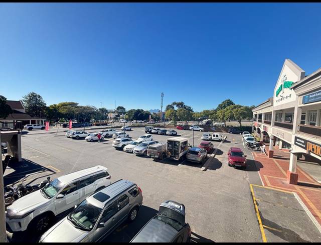 76M² RETAIL TO LET IN DURBANVILLE CENTRAL